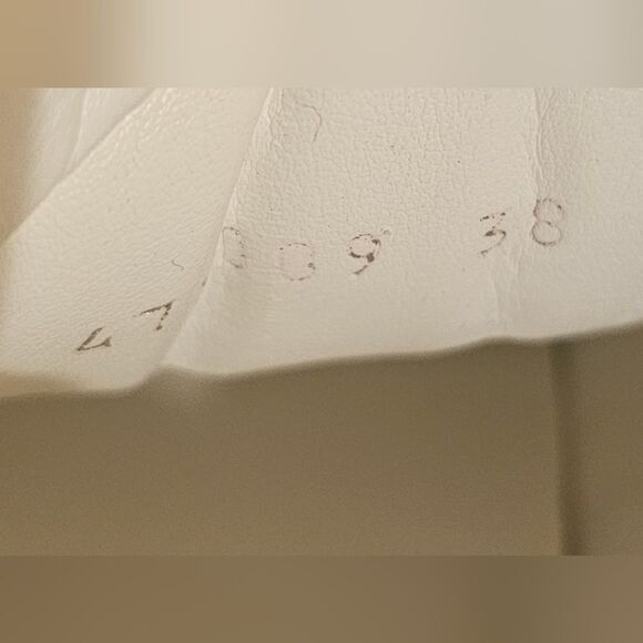 Authentic! STELLA MCCARTNEY Vegan/Eco Leather Low Top Sneaker - Size 7 - Picture 9 of 9